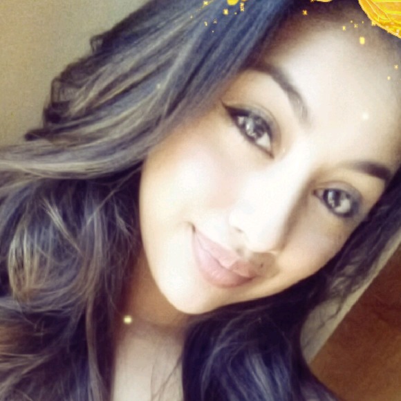 Meet your Posher, Cassie - Picture 1 of 1